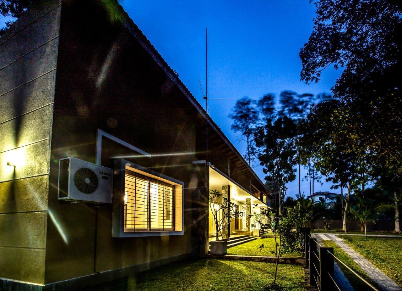 Temple Pond Villa Colombo Piliyandala Buitenkant foto