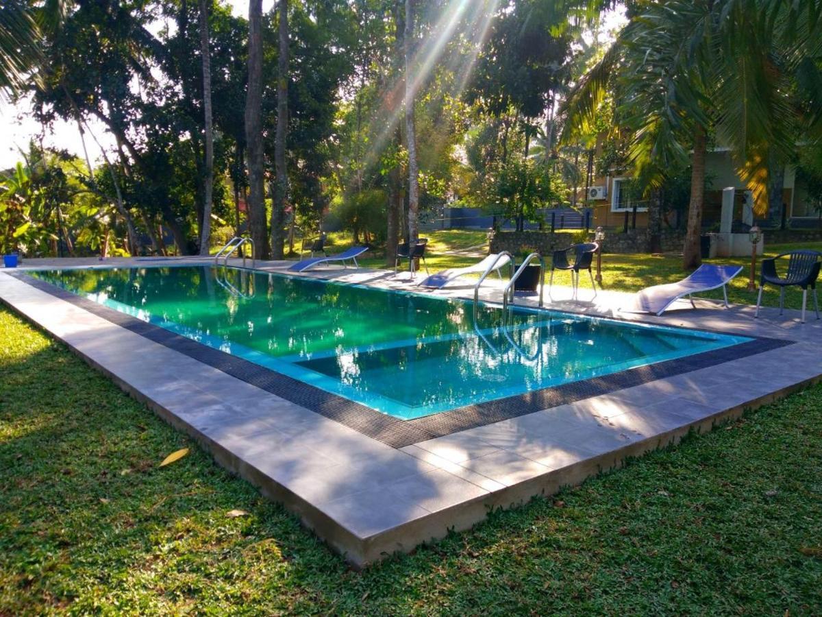 Temple Pond Villa Colombo Piliyandala Buitenkant foto